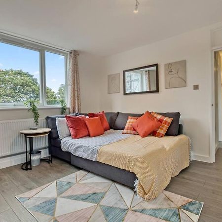 Hidden Gem In Battersea W/ Free Parking Apartment Londra Exterior foto