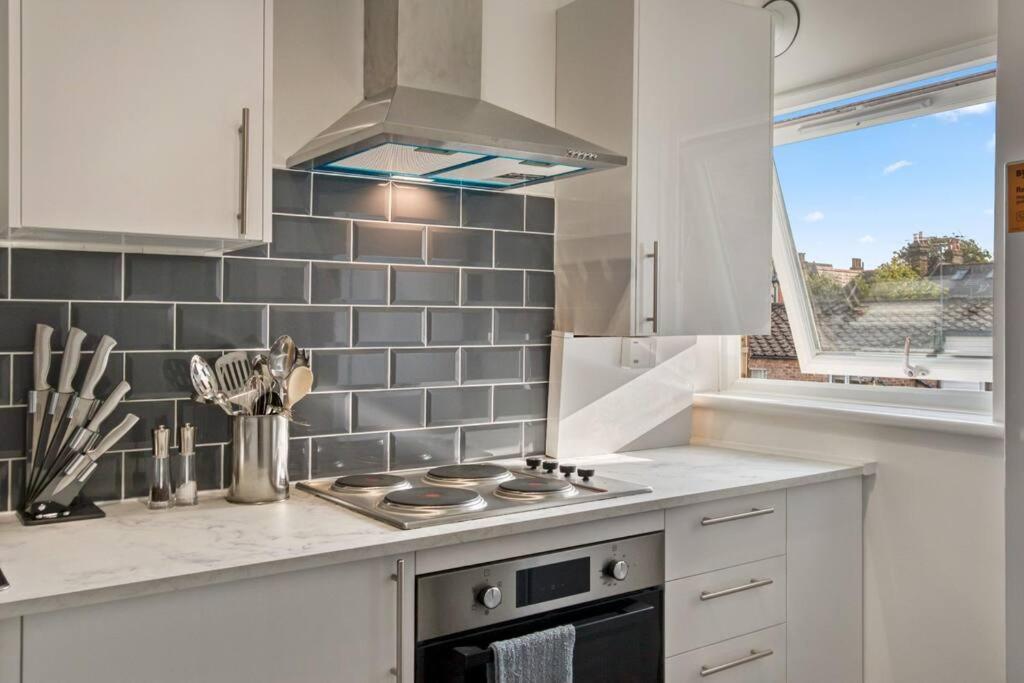 Hidden Gem In Battersea W/ Free Parking Apartment Londra Exterior foto