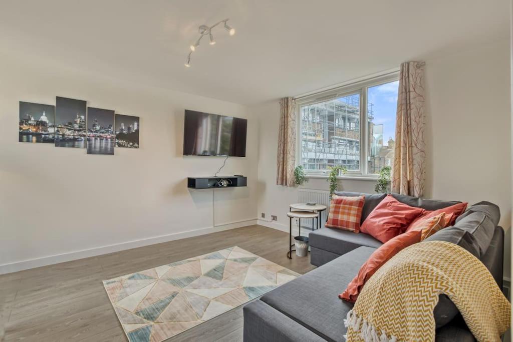 Hidden Gem In Battersea W/ Free Parking Apartment Londra Exterior foto