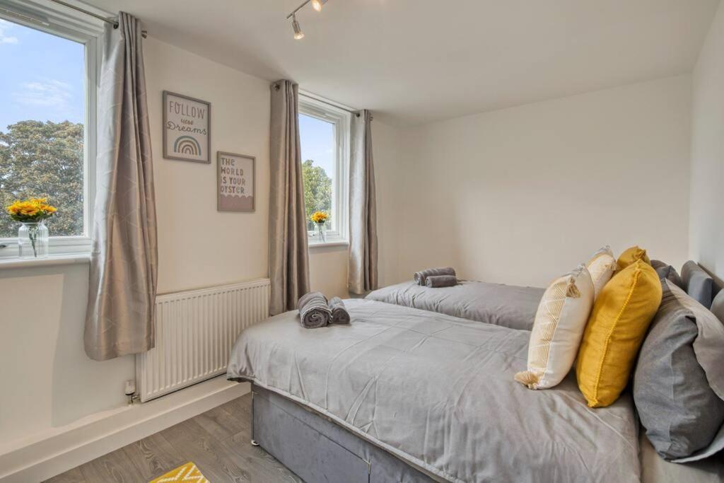 Hidden Gem In Battersea W/ Free Parking Apartment Londra Exterior foto