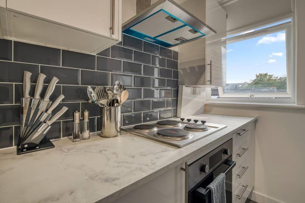 Hidden Gem In Battersea W/ Free Parking Apartment Londra Exterior foto